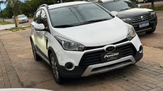 HYUNDAI HB20X 1.6 16V STYLE FLEX 4P AUTOMÁTICO