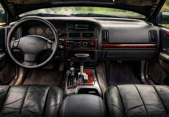 JEEP-GRAND CHEROKEE-5.9 LIMITED LX 4X4 V8 16V GASOLINA 4P AUTOMÁTICO JEEP-GRAND CHEROKEE-1998