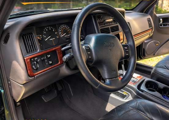 JEEP-GRAND CHEROKEE-5.9 LIMITED LX 4X4 V8 16V GASOLINA 4P AUTOMÁTICO JEEP-GRAND CHEROKEE-1998