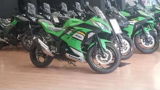 KAWASAKI NINJA 300 