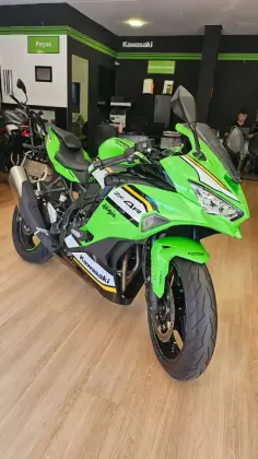 KAWASAKI NINJA ZX-4R SE 