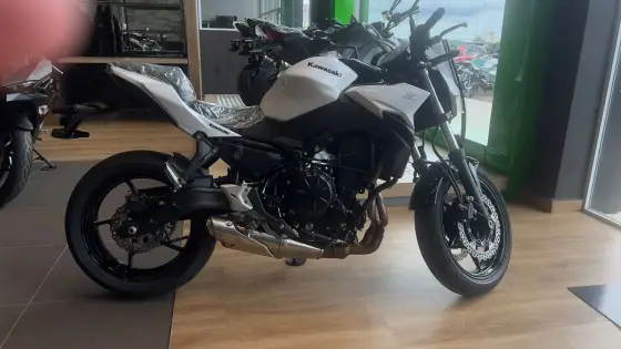 KAWASAKI Z650 ABS 