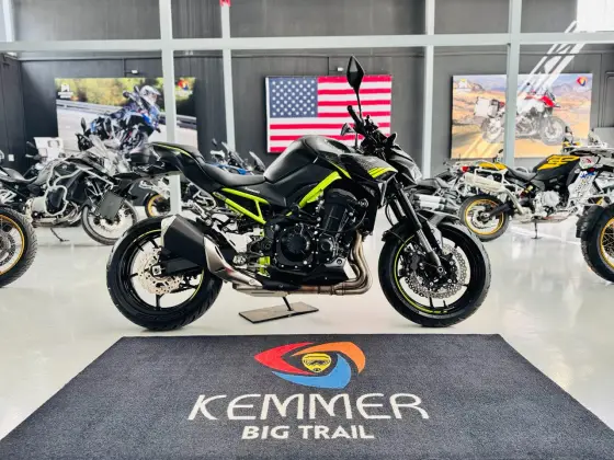 KAWASAKI Z900 