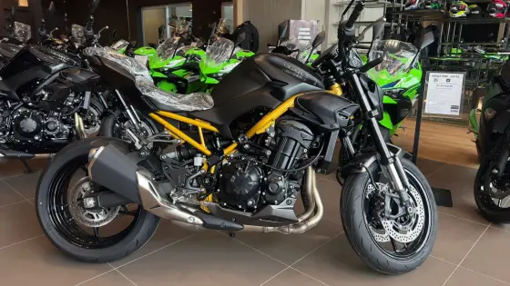 KAWASAKI Z900 