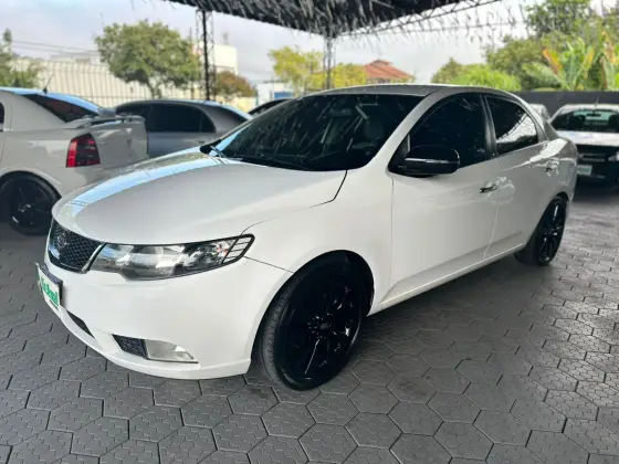 KIA CERATO 1.6 SX3 16V GASOLINA 4P AUTOMÁTICO