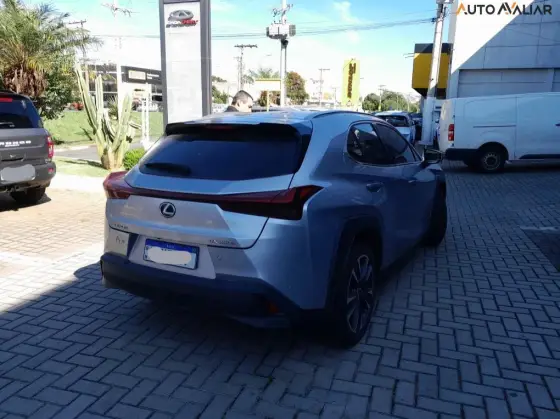 LEXUS UX 250h 2.0 VVT-I HYBRID LUXURY CVT