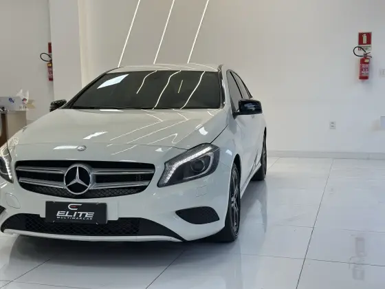 MERCEDES-BENZ CLASSE A 1.6 200 TURBO URBAN GASOLINA 4P AUTOMATIZADO