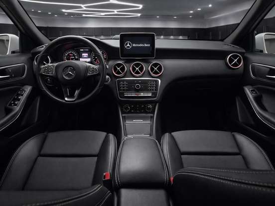 MERCEDES-BENZ-A 200-1.6 TURBO 16V FLEX 4P AUTOMÁTICO MERCEDES-BENZ-A 200-2016