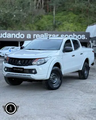 MITSUBISHI L200 TRITON 2.4 16V TURBO DIESEL GL CD 4X4 MANUAL