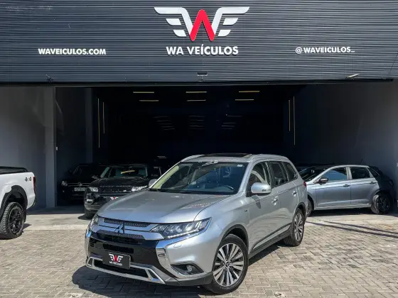 MITSUBISHI OUTLANDER 3.0 MIVEC V6 GASOLINA HPE-S AWD AUTOMÁTICO