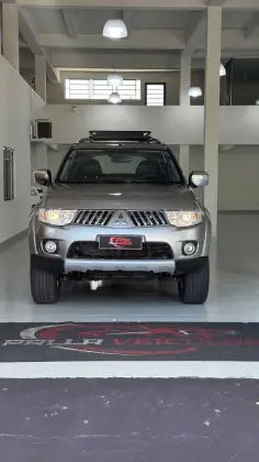 MITSUBISHI PAJERO DAKAR 3.2 HPE 4X4 7 LUGARES 16V TURBO INTERCOOLER DIESEL 4P AUTOMÁTICO