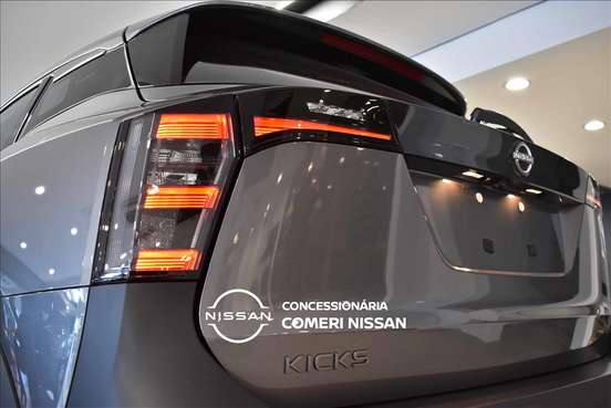 NISSAN-KICKS-2025
