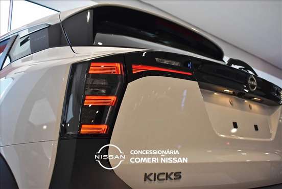 NISSAN-KICKS-2025