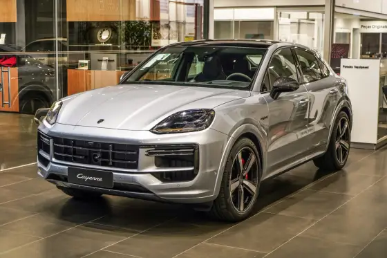 PORSCHE CAYENNE 4.0 V8 E-HYBRID TURBO COUPÉ AWD TIPTRONIC S