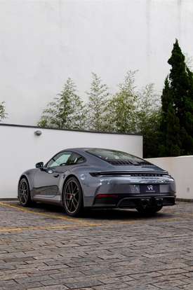 PORSCHE-911-2025