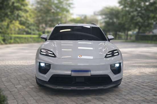 PORSCHE-MACAN-2024