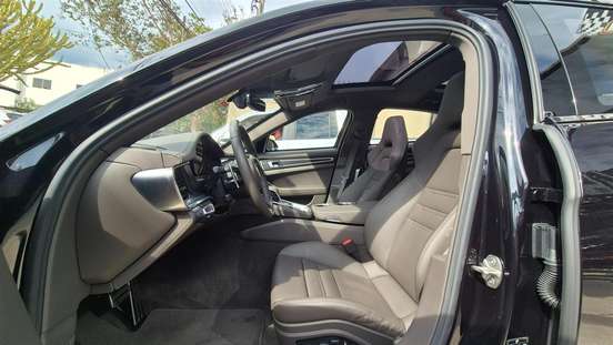 PORSCHE-PANAMERA-2023