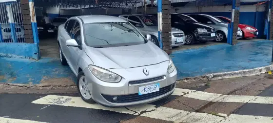 RENAULT FLUENCE 2.0 DYNAMIQUE 16V FLEX 4P AUTOMÁTICO