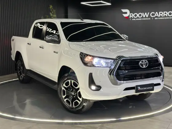 TOYOTA HILUX 2.8 D-4D TURBO DIESEL CD SRV 4X4 AUTOMÁTICO