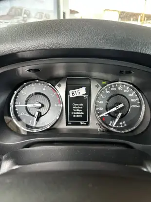 TOYOTA-HILUX-2025
