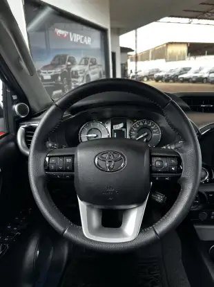 TOYOTA-HILUX-2.8 D-4D TURBO DIESEL CD SRX PLUS 4X4 AUTOMÁTICO TOYOTA-HILUX-2025