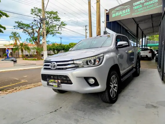 TOYOTA HILUX 2.8 SRX 4X4 CD 16V DIESEL 4P AUTOMÁTICO