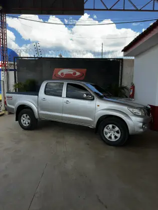 TOYOTA HILUX 3.0 SR 4X4 CD 16V TURBO INTERCOOLER DIESEL 4P AUTOMÁTICO