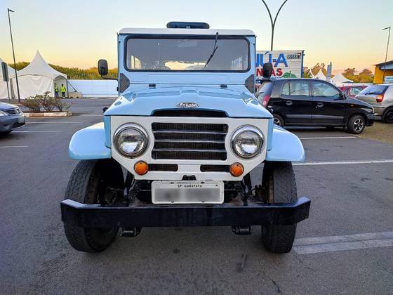 TOYOTA BANDEIRANTE 3.7 BJ50LV 4X4 TETO RIGIDO DIESEL 2P MANUAL