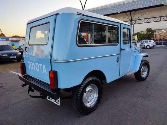 TOYOTA-BANDEIRANTE-3.7 BJ50LV 4X4 TETO RIGIDO DIESEL 2P MANUAL TOYOTA-BANDEIRANTE-1964
