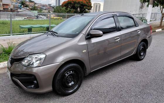 TOYOTA ETIOS 1.5 XS SEDAN 16V FLEX 4P AUTOMÁTICO