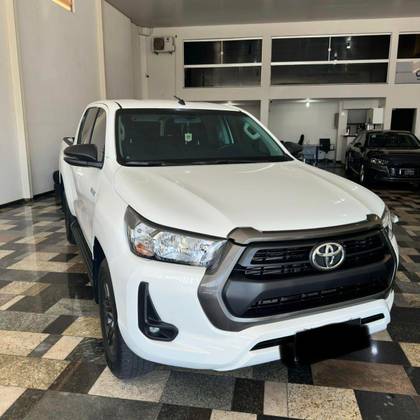 TOYOTA HILUX 2.8 D-4D TURBO DIESEL CD SR 4X4 AUTOMÁTICO