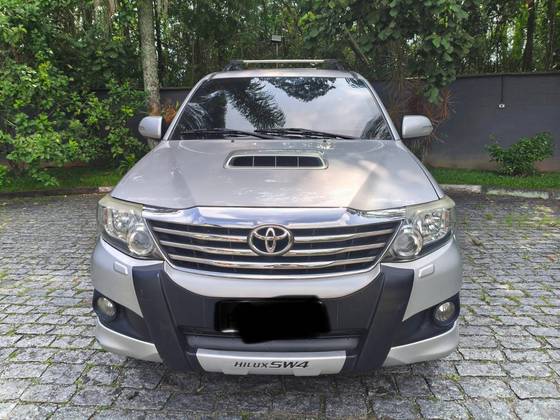 TOYOTA HILUX SW4 3.0 SRV 4X4 7 LUGARES 16V TURBO INTERCOOLER DIESEL 4P AUTOMÁTICO