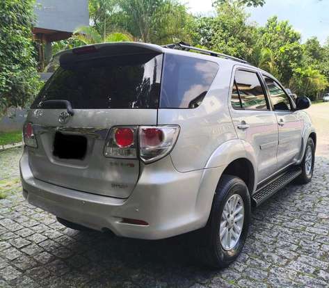 TOYOTA-HILUX SW4-2013