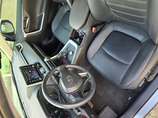 TOYOTA-RAV4-2019