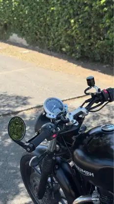 TRIUMPH-STREET TWIN-2016