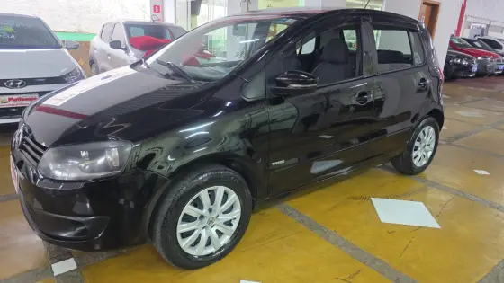 VOLKSWAGEN FOX 1.0 MI TREND 8V FLEX 4P MANUAL VOLKSWAGEN FOX 1.0 MI TREND 8V FLEX 4P MANUAL