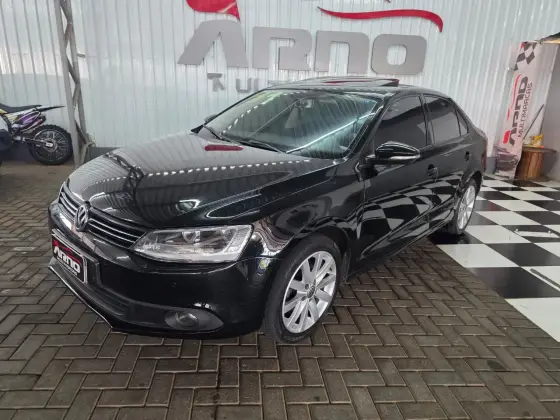 VOLKSWAGEN JETTA 2.0 COMFORTLINE FLEX 4P TIPTRONIC