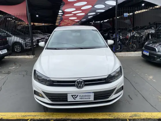 VOLKSWAGEN POLO 1.0 200 TSI COMFORTLINE AUTOMÁTICO