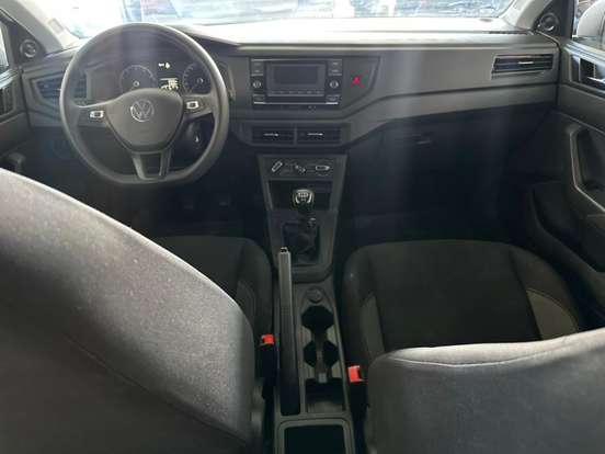 VOLKSWAGEN-POLO-2023