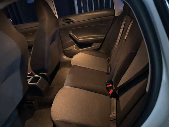 VOLKSWAGEN-VIRTUS-2023