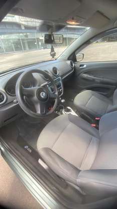 VOLKSWAGEN-GOL-2011