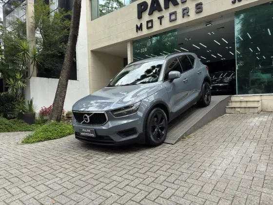 VOLVO XC40 2.0 T4 GASOLINA GEARTRONIC