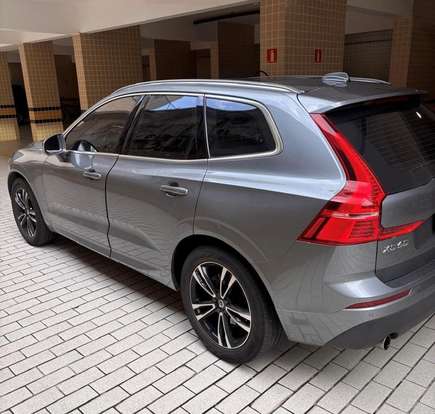 VOLVO-XC60-2019