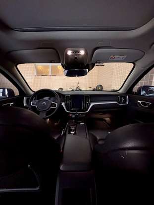 VOLVO-XC60-2019