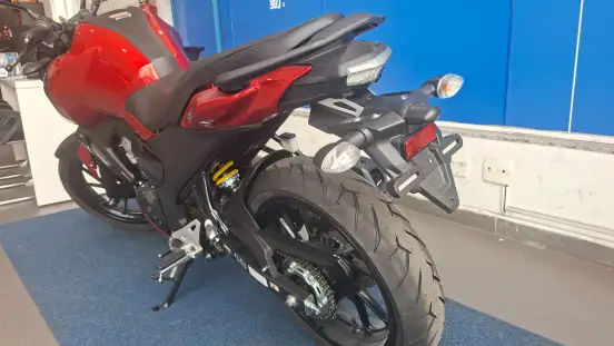 YAMAHA-FZ15 FAZER CONNECTED ABS YAMAHA-FZ15 FAZER CONNECTED ABS-2025