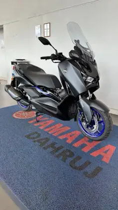 YAMAHA XMAX 300 CONNECTED ABS YAMAHA XMAX 300 CONNECTED ABS