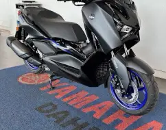 YAMAHA XMAX 300 CONNECTED ABS YAMAHA XMAX 300 CONNECTED ABS