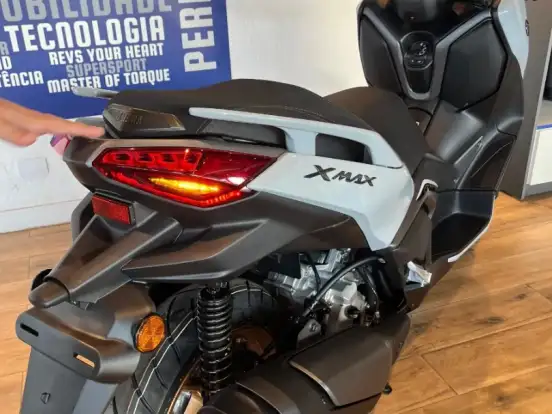 YAMAHA-XMAX 300 CONNECTED ABS YAMAHA-XMAX 300 CONNECTED ABS-2026