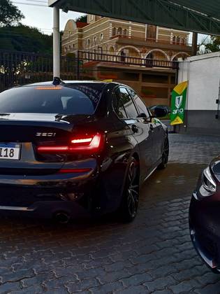 BMW 320i 2022 2.0 16V TURBO FLEX M SPORT AUTOMÁTICO