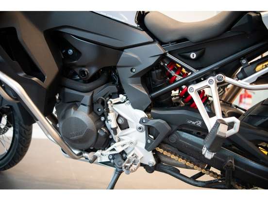 BMW-F 900 GS ADVENTURE BMW-F 900 GS ADVENTURE-2025